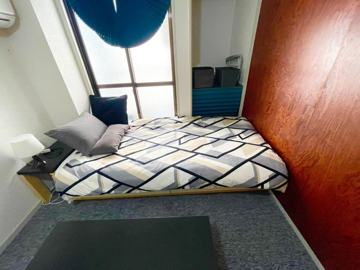 West Wood Guest Room Осака Экстерьер фото