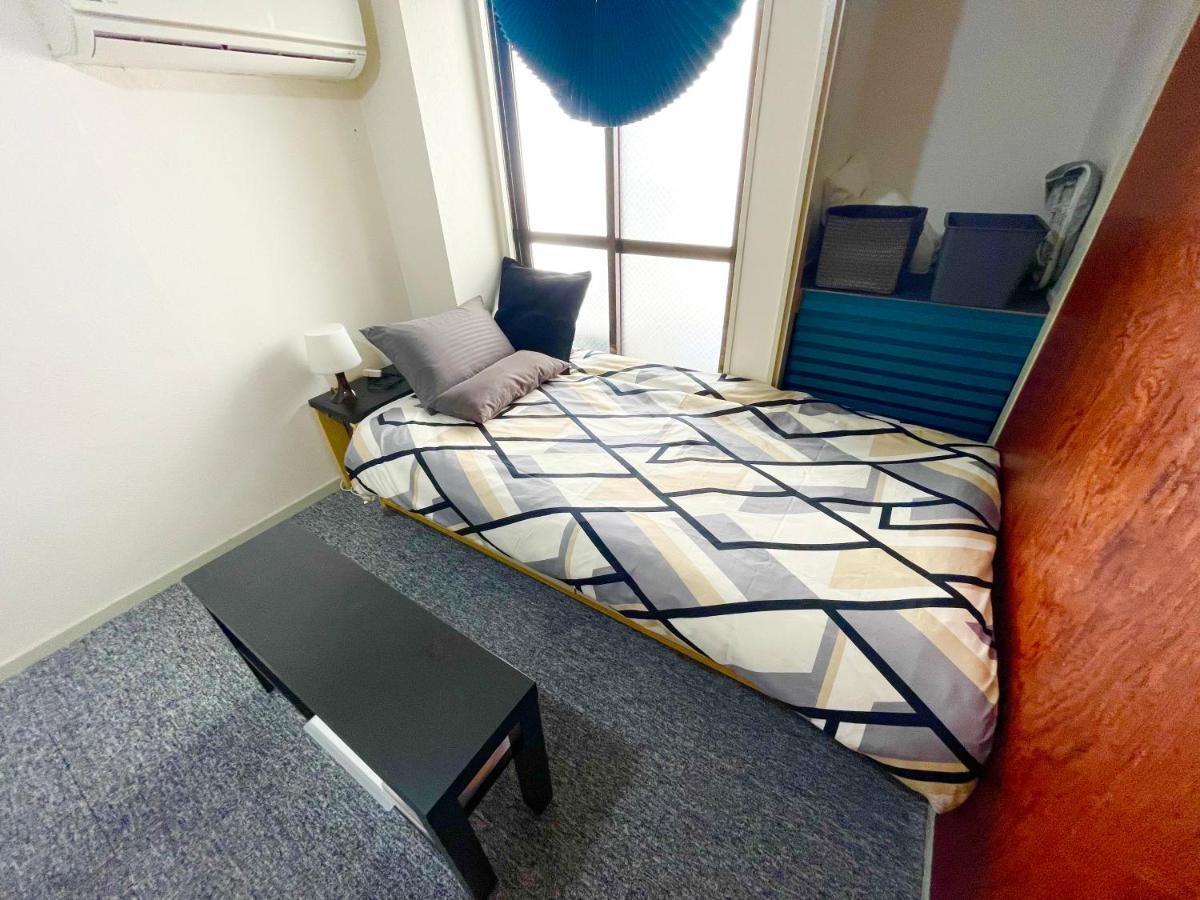 West Wood Guest Room Осака Экстерьер фото